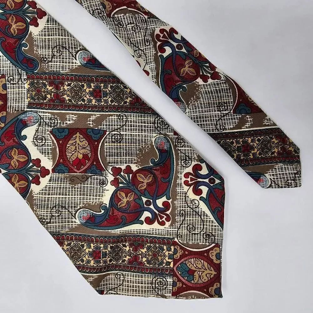 DIAMOND SILKS HAND MADE SILK TIE RED GREEN NEUTRAL COUNTRY THEME 4" X 59"